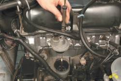 4.7 Очистка системы вентиляции картера Chevrolet Niva 2002+