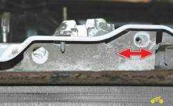 10.8 Снятие, установка и регулировка замка и привода замка капота Chevrolet Niva 2002+