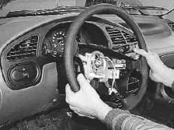 8.2.2 Снятие и установка рулевого колеса Daewoo Lanos 1997+