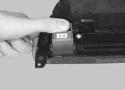 10.16.3 Замена выключателей панели приборов Daewoo Lanos 1997+