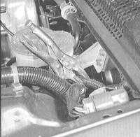 8.2 Снятие и установка главного цилиндра сцепления Хонда Аккорд 1998