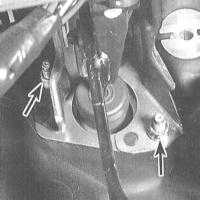 8.2 Снятие и установка главного цилиндра сцепления Хонда Аккорд 1998
