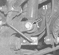 10.10 Снятие и установка сборки заднего амортизатора с винтовой пружиной Хонда Аккорд 1998