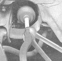 10.16 Снятие и установка наконечников рулевых тяг Хонда Аккорд 1998