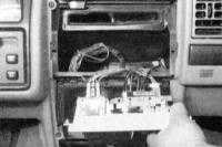 6.11 Снятие и установка сборки управления отопителем и кондиционером воздуха Джип Чероки 1993+