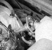 7.14 Проверка исправности и замена регулятора давления  топлива Джип Чероки 1993+