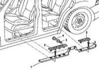 13.38 Снятие и установка накладок дверных порогов Mercedes-Benz W163