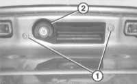 13.1.38 Снятие и установка механизма замка двери задка Mercedes-Benz W203