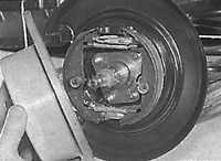 11.8 Проверка, снятие и установка заднего тормозного диска Opel Kadett E