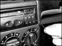 13.35 Радиоприемник/ стереопроигрыватель Opel Astra A