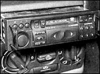 13.35 Радиоприемник/ стереопроигрыватель Opel Astra A