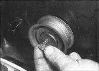 4.3.5 Снятие и установка натяжителя и зубчатых колес ремня привода ГРМ Skoda Felicia