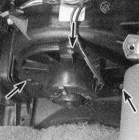 5.9 Проверка исправности функционирования приводного электромотора вентилятора   отопителя и его замена Toyota Land Cruiser
