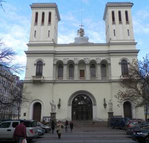 https://img.lookmytrips.com/images/look5prg/big-56a6594dff9367651e05b280-56c1863fdb407-1bc31i0.jpg