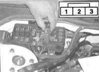7.9 Проверка исправности состояния и замена детектора контроля электрических Хонда Аккорд 1998