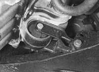 8.1.8 Снятие и установка коробки передач ВЕ3 Peugeot 406