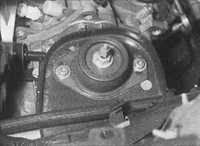 8.1.8 Снятие и установка коробки передач ВЕ3 Peugeot 406