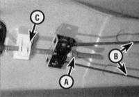 10.14 Снятие и установка рычага ручного тормоза Renault Megane