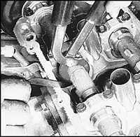 2.32 Проверка и регулировка зазоров клапанов Toyota Camry