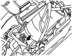 При установке стартера (двигатель VR6 с автоматической КПП) нижняя гайка затягивается моментом 60 Н·м